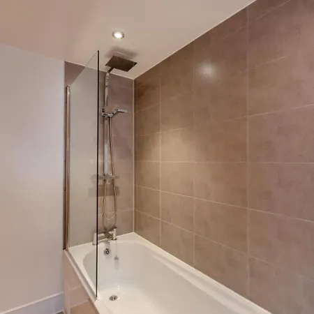 3 Bed In Whitby Oc-W088 別荘